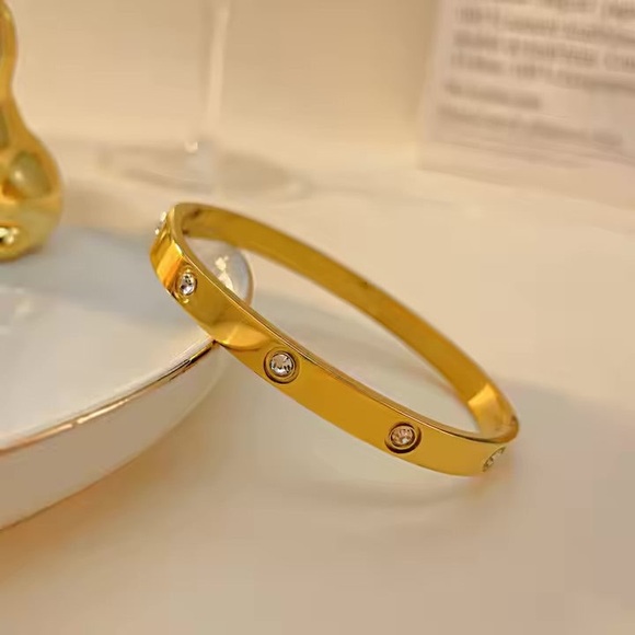 18K Gold Plated Bangle Bracelet*High Gloss Design*Waterproof Bracelet*YB - Picture 4 of 5